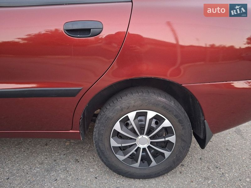 Седан Daewoo Lanos 2003 в Полтаве