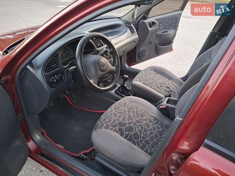 Седан Daewoo Lanos 2003 в Полтаве