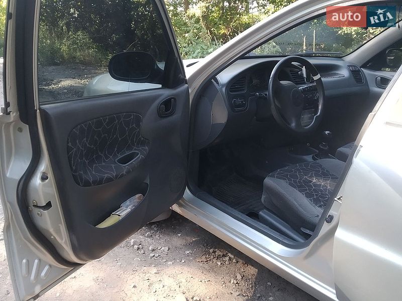 Седан Daewoo Lanos 2002 в Каменском