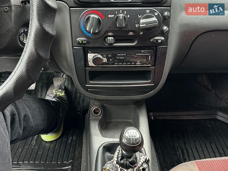 Седан Daewoo Lanos 2008 в Луцке