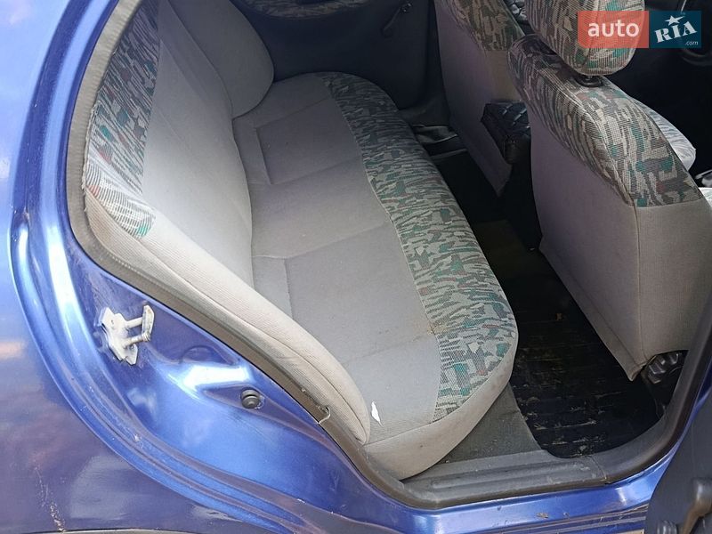 Седан Daewoo Lanos 1998 в Харкові