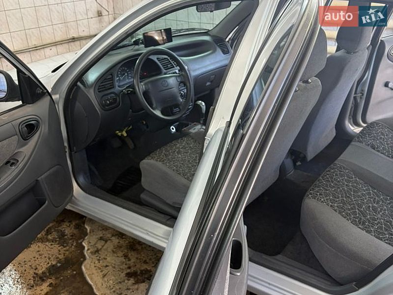 Седан Daewoo Lanos 2012 в Житомирі