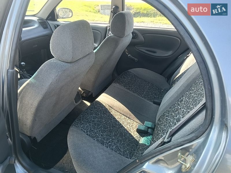 Седан Daewoo Lanos 2008 в Малині