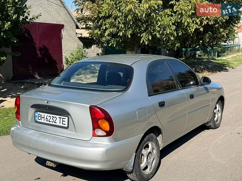 Седан Daewoo Lanos 2003 в Миколаєві