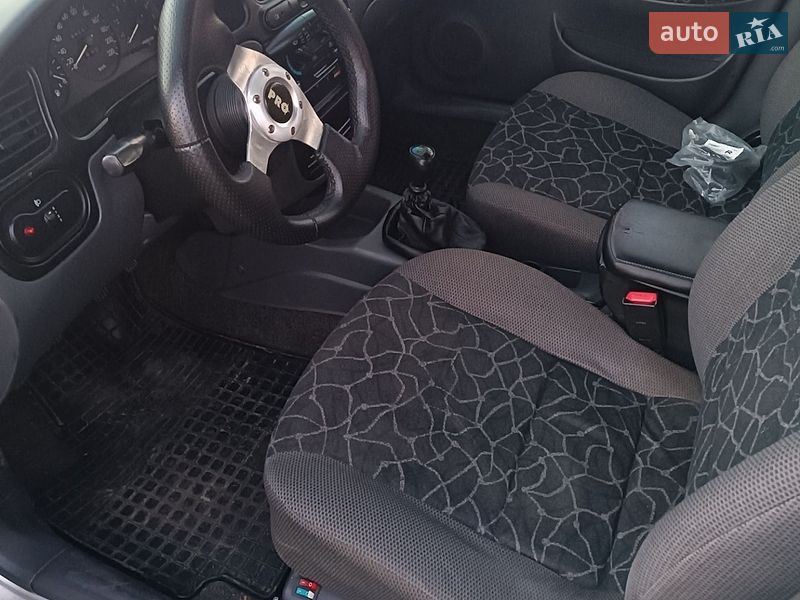 Хэтчбек Daewoo Lanos 2003 в Львове