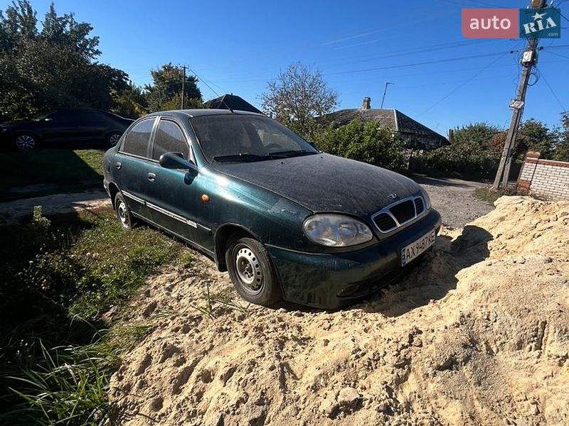 Седан Daewoo Lanos 2005 в Чугуєві