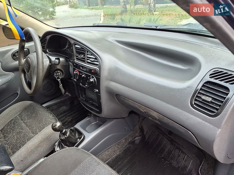 Седан Daewoo Lanos 2006 в Черновцах