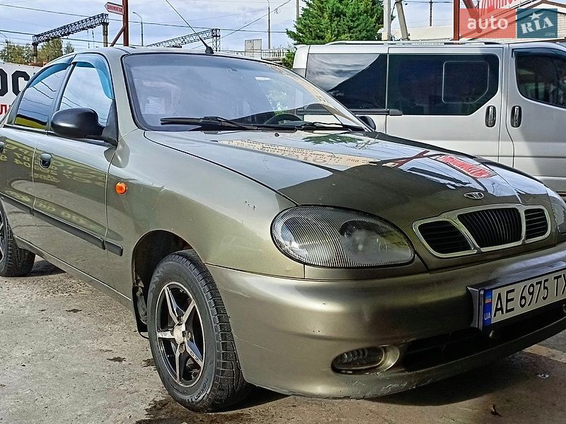 Седан Daewoo Lanos 2004 в Днепре