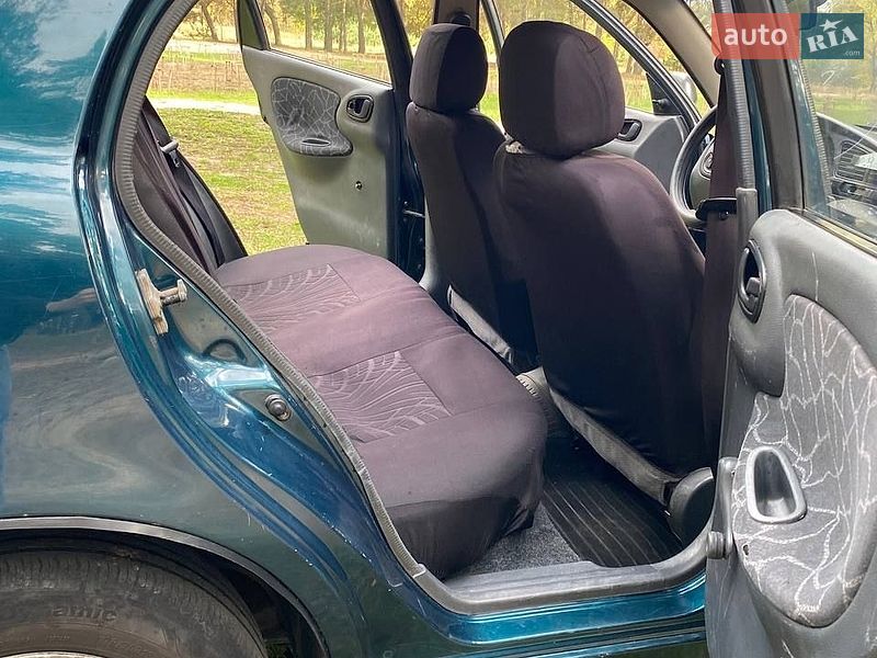 Седан Daewoo Lanos 2003 в Сумах