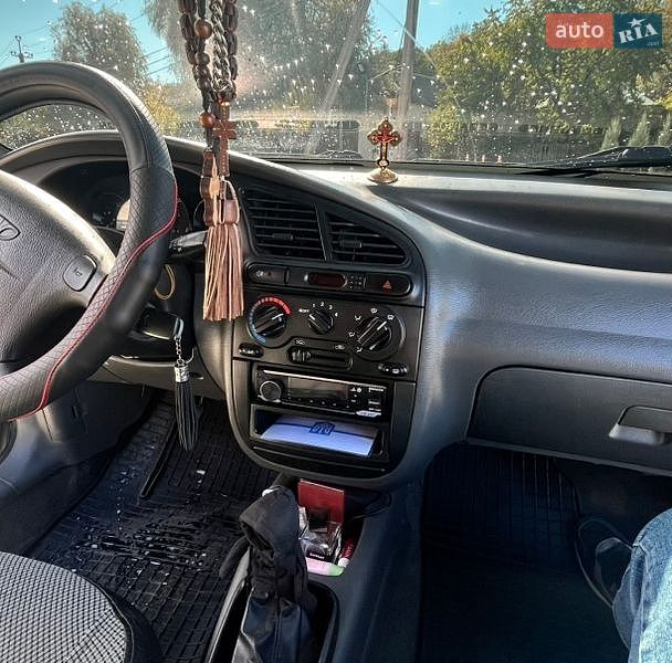 Седан Daewoo Lanos 2004 в Полтаве