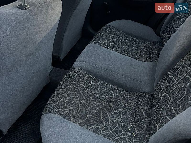 Седан Daewoo Lanos 2005 в Днепре