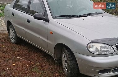 Седан Daewoo Lanos 2003 в Онуфриевке