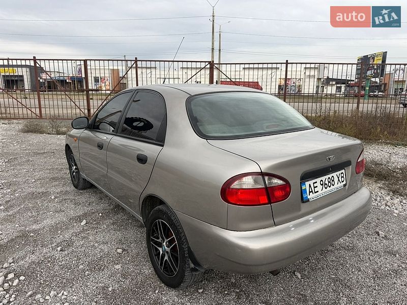 Седан Daewoo Lanos 2009 в Каменском