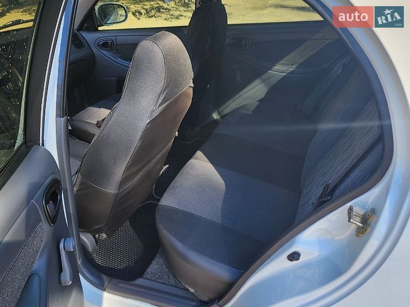 Хетчбек Daewoo Lanos 2012 в Запоріжжі