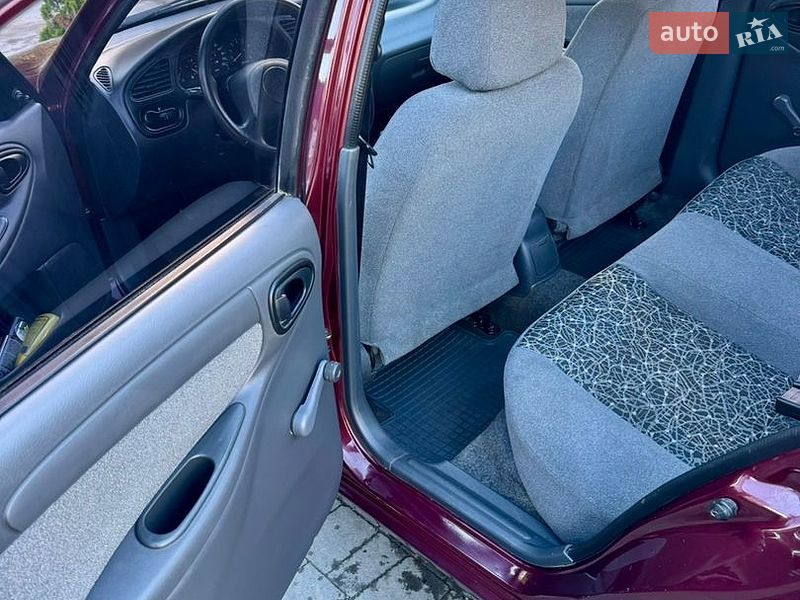 Седан Daewoo Lanos 2010 в Тернополі