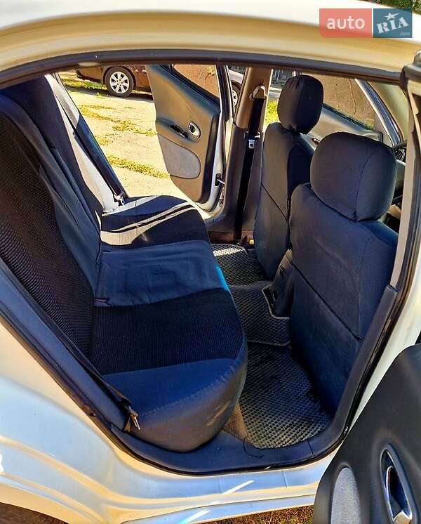 Седан Daewoo Leganza 2001 в Павлограде