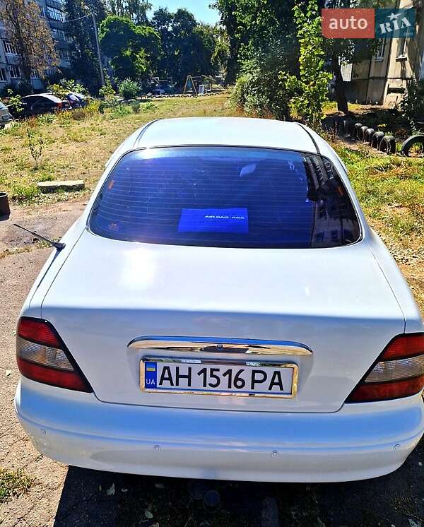 Седан Daewoo Leganza 2001 в Павлограде