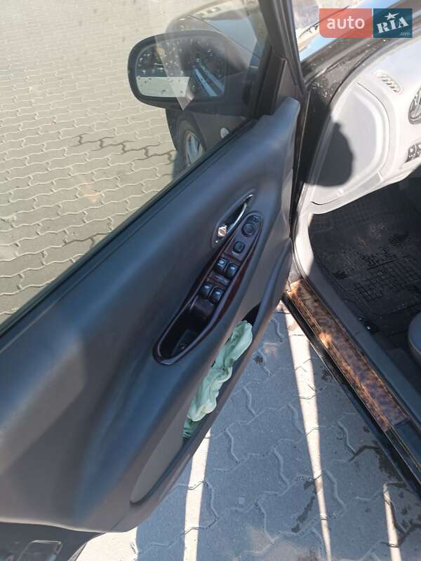 Седан Daewoo Leganza 2001 в Львове