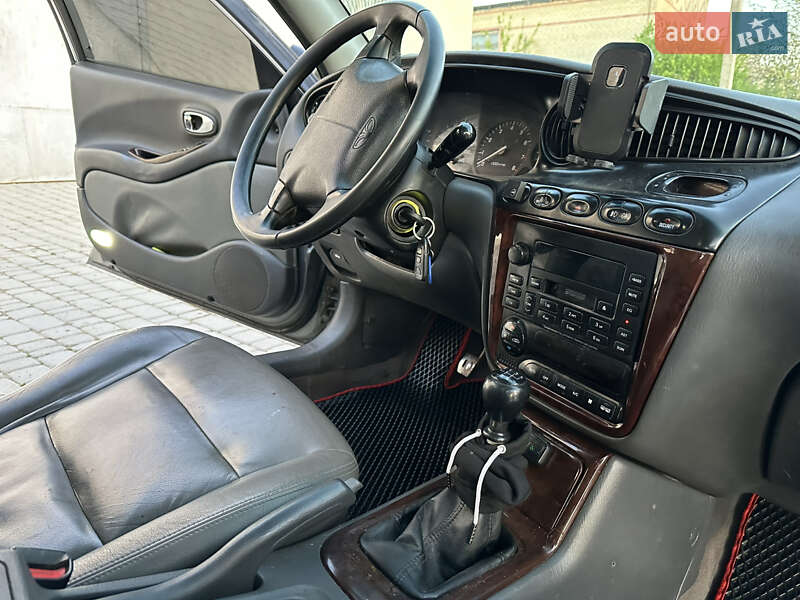 Седан Daewoo Leganza 2001 в Борщеве