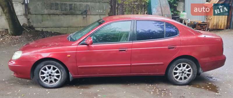 Седан Daewoo Leganza 2001 в Киеве