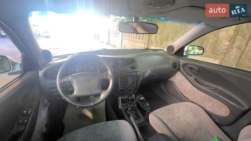 Седан Daewoo Leganza 1998 в Полтаві