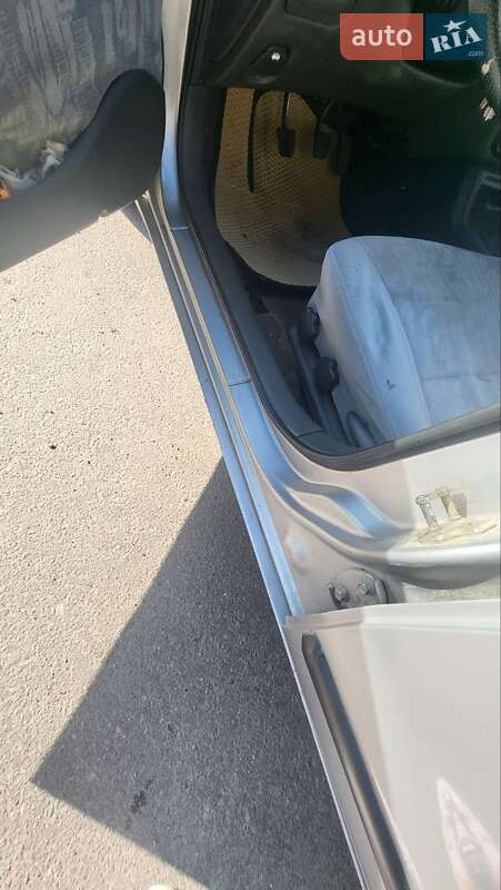 Седан Daewoo Leganza 1998 в Полтаві