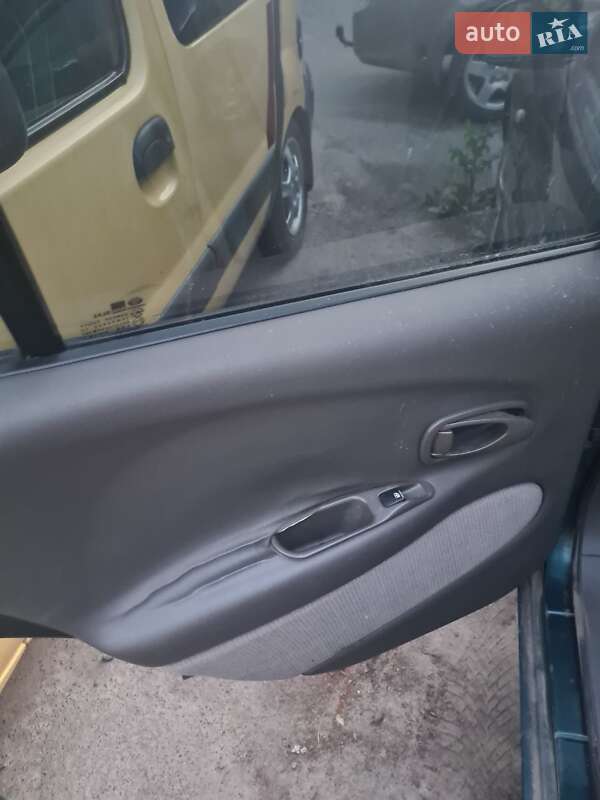 Седан Daewoo Leganza 2000 в Киеве