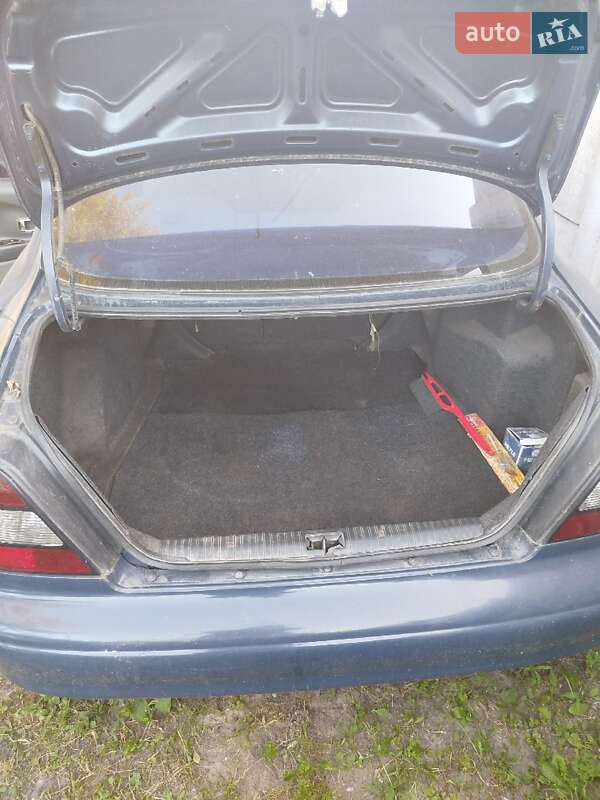 Седан Daewoo Leganza 1998 в Сарнах