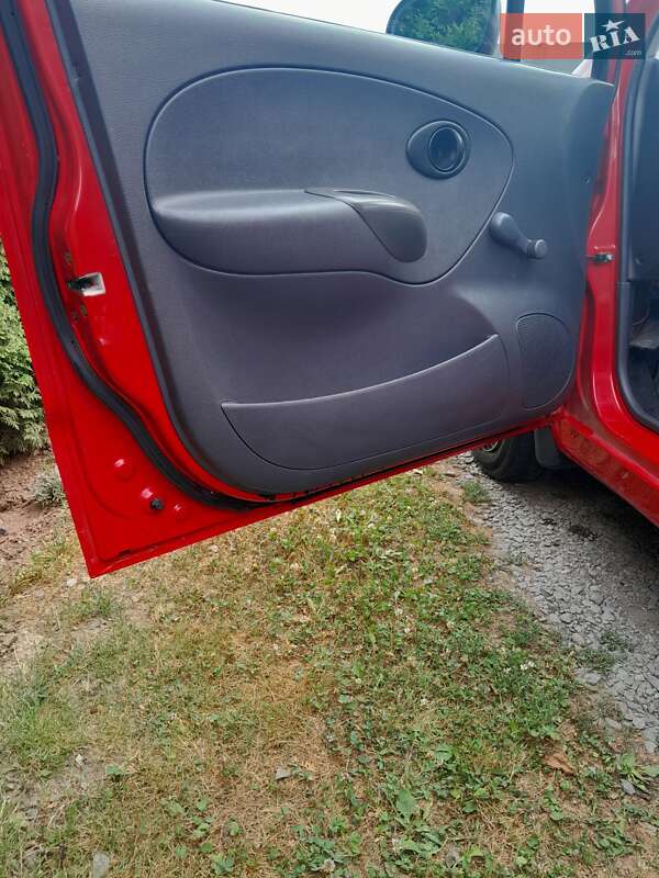 Хетчбек Daewoo Matiz 2003 в Ужгороді