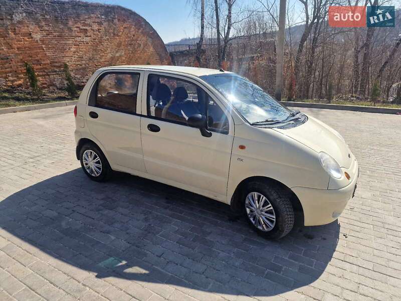 Хэтчбек Daewoo Matiz 2011 в 