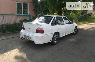 Седан Daewoo Nexia 1996 в Львове