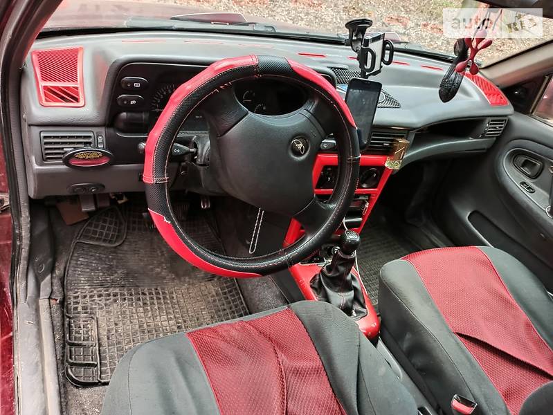 Седан Daewoo Nexia 1997 в Рівному