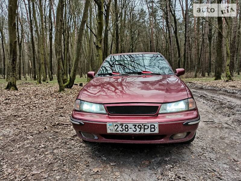 Седан Daewoo Nexia 1997 в Рівному
