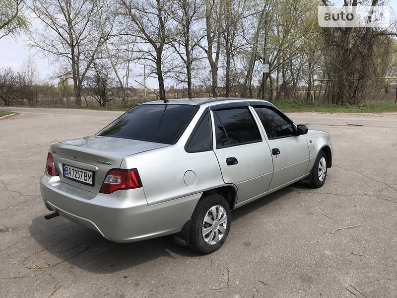 Седан Daewoo Nexia 2008 в Кременчуці