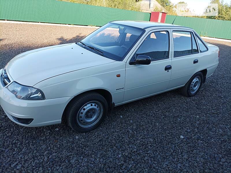 Daewoo Nexia 2011 kuplen