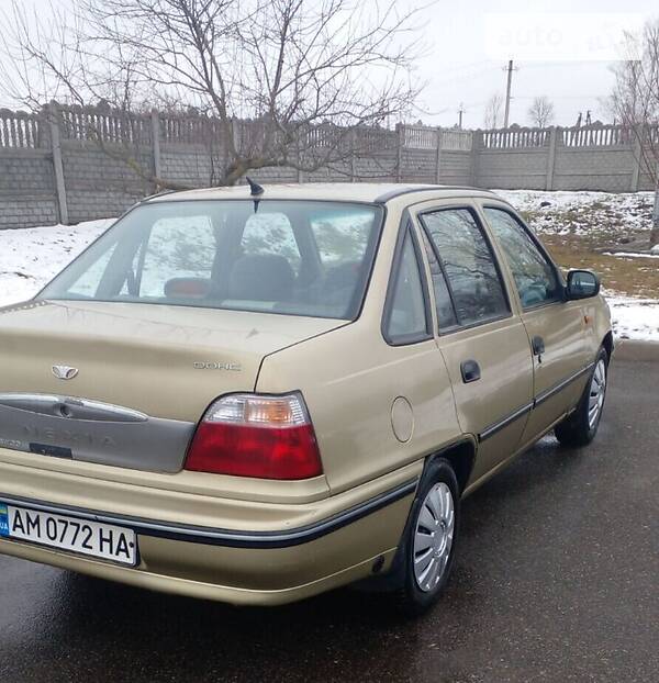 Седан Daewoo Nexia 2008 в Бердичеве