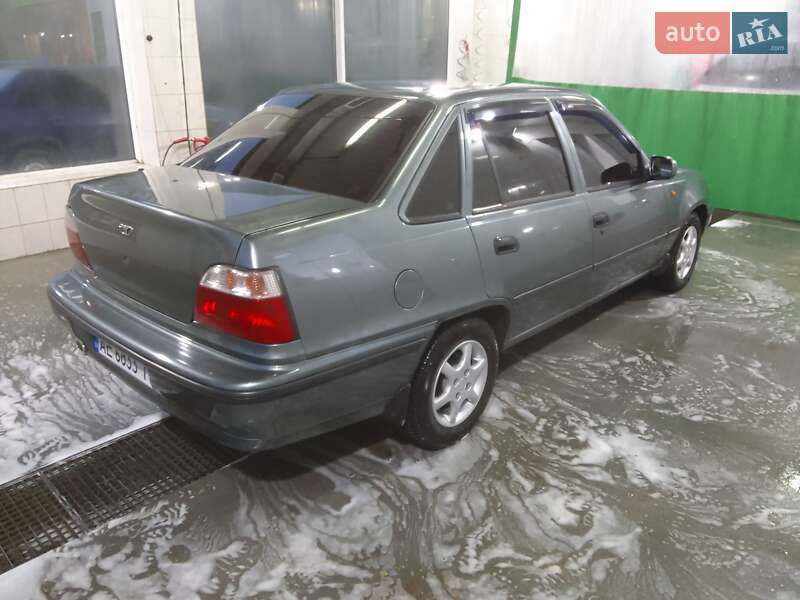 Седан Daewoo Nexia 1997 в Кривом Роге