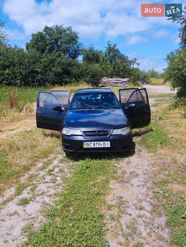 Седан Daewoo Nexia 2008 в Самборе