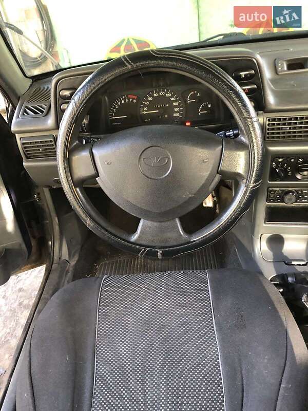 Седан Daewoo Nexia 2007 в Славянске