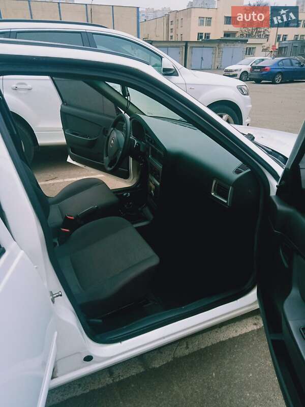 Седан Daewoo Nexia 2011 в Киеве