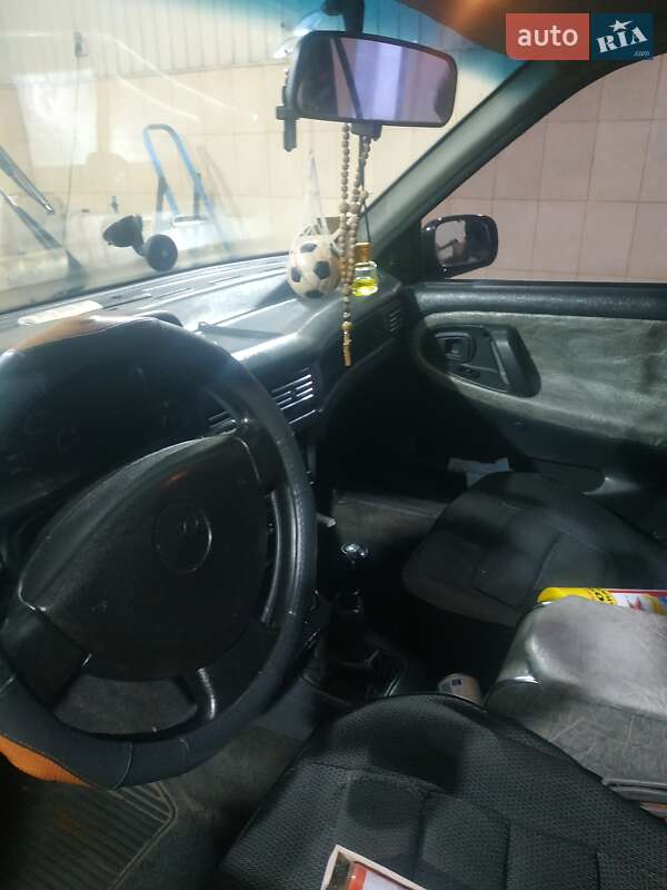 Седан Daewoo Nexia 2008 в Ширяево
