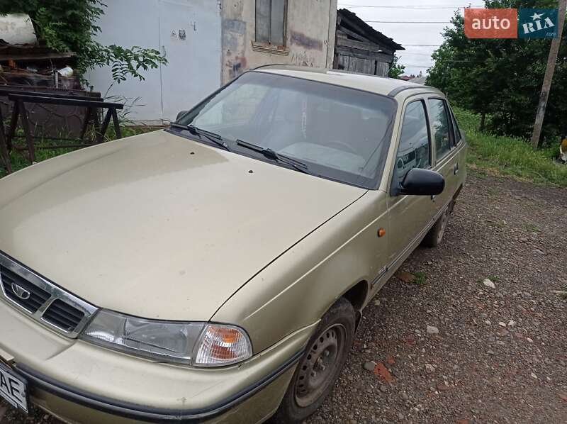 Седан Daewoo Nexia 2006 в Чернівцях