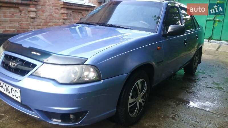 Седан Daewoo Nexia 2008 в Кропивницком