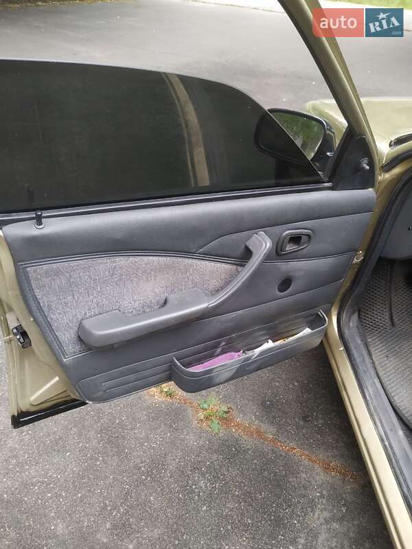 Седан Daewoo Nexia 2007 в Днепре