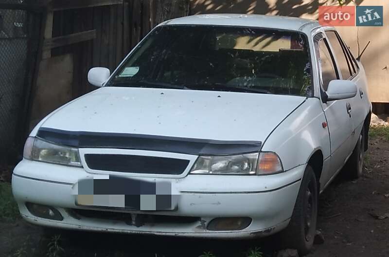 Седан Daewoo Nexia 1996 в Славянске