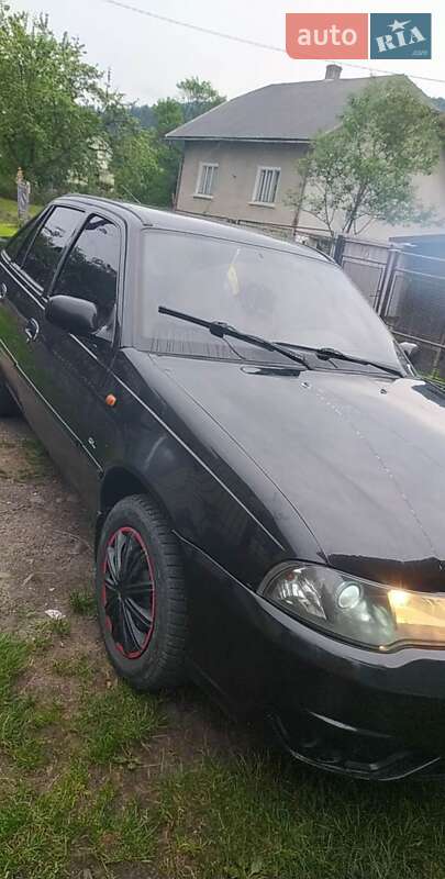 Седан Daewoo Nexia 2011 в Яворові