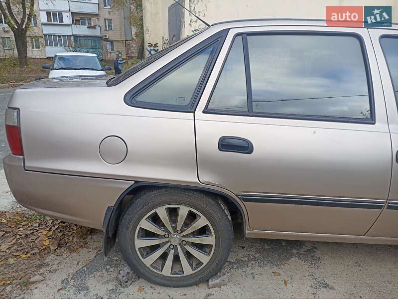 Седан Daewoo Nexia 2008 в Киеве