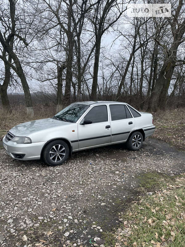 Седан Daewoo Nexia 2006 в Мироновке