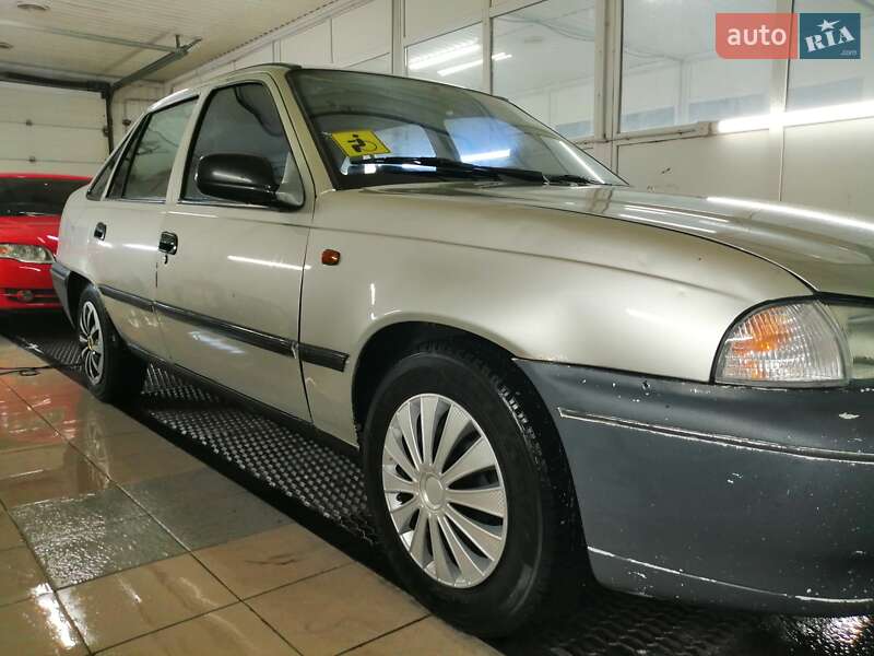 Седан Daewoo Nexia 2005 в Кропивницком