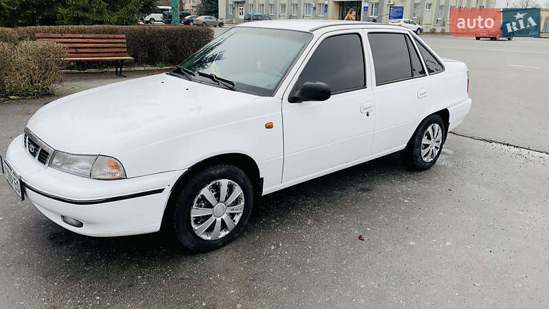Седан Daewoo Nexia 2007 в Полонном